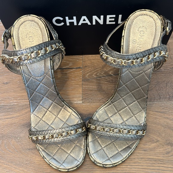 Chanel Gold Python Sandals - Picture 2 of 14